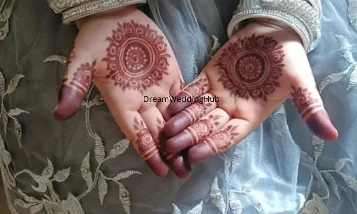 Henna Dream Hub  Mehendhi Artist